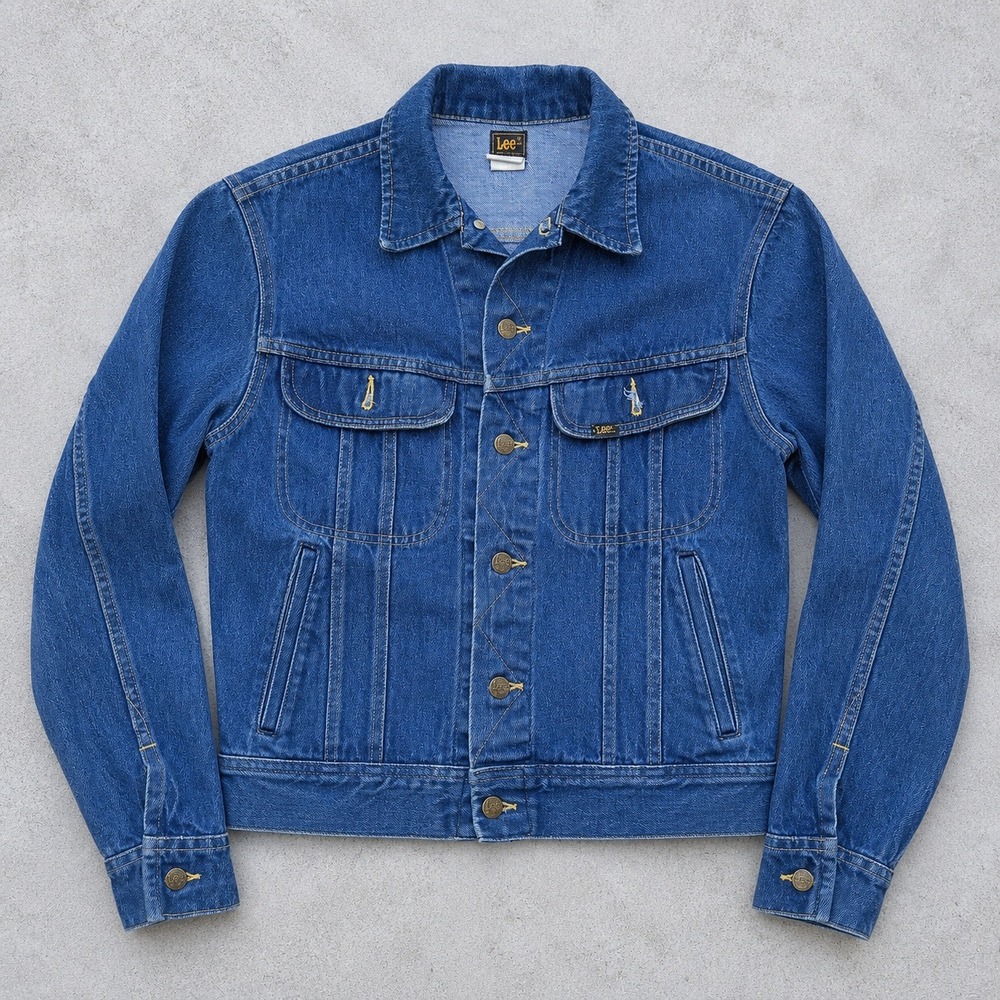 Vintage Lee Denim Trucker Jacket Made in USA Medium Wash Blue Size 40 Regular